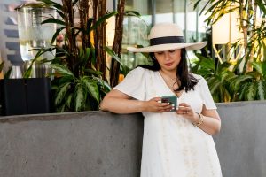 girl with phone